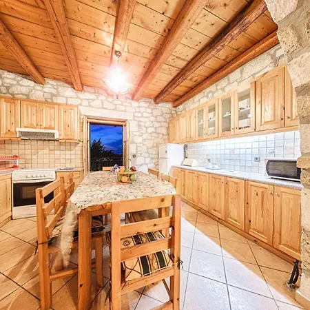 Joanna's Stone Apartman *
