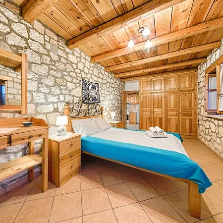 Joanna's Stone Apartment