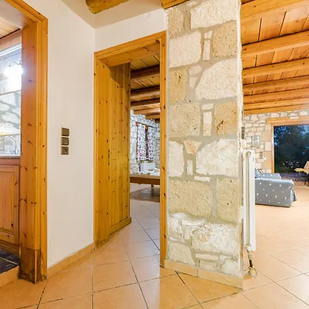 Joanna's Stone Apartament