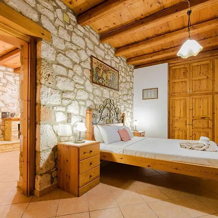 Joanna's Stone Apartament