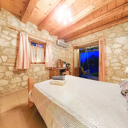 Joanna's Stone Apartament Vasilikí