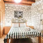 Joanna's Stone Apartment