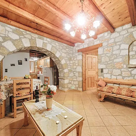 Joanna's Stone Apartmán *