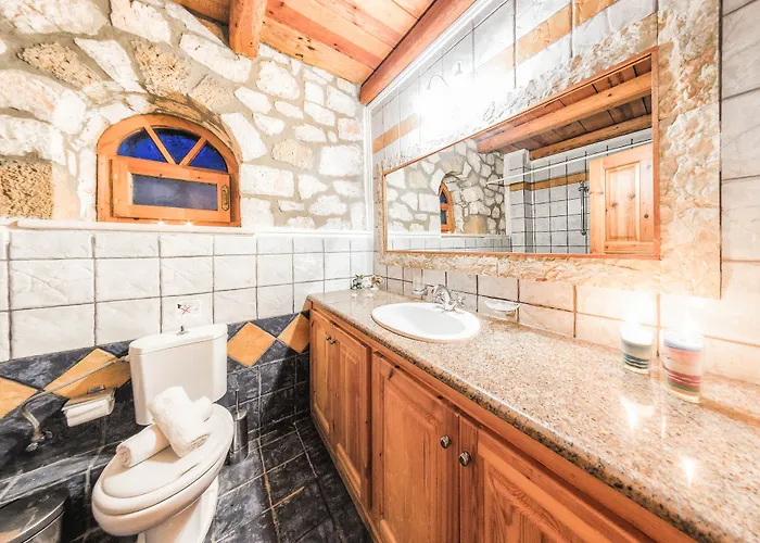 Joanna's Stone Apartment *