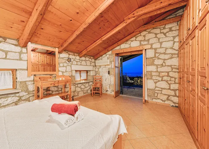 Joanna's Stone Apartment *
